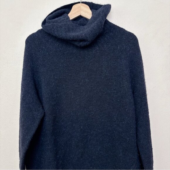 Aritzia Group By Babaton Womens Small Plutarch Sweater Blue Colro - Picture 3 of 12